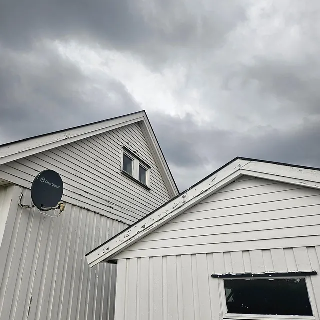 bytting av liggende kledning, vindskier og vinduer